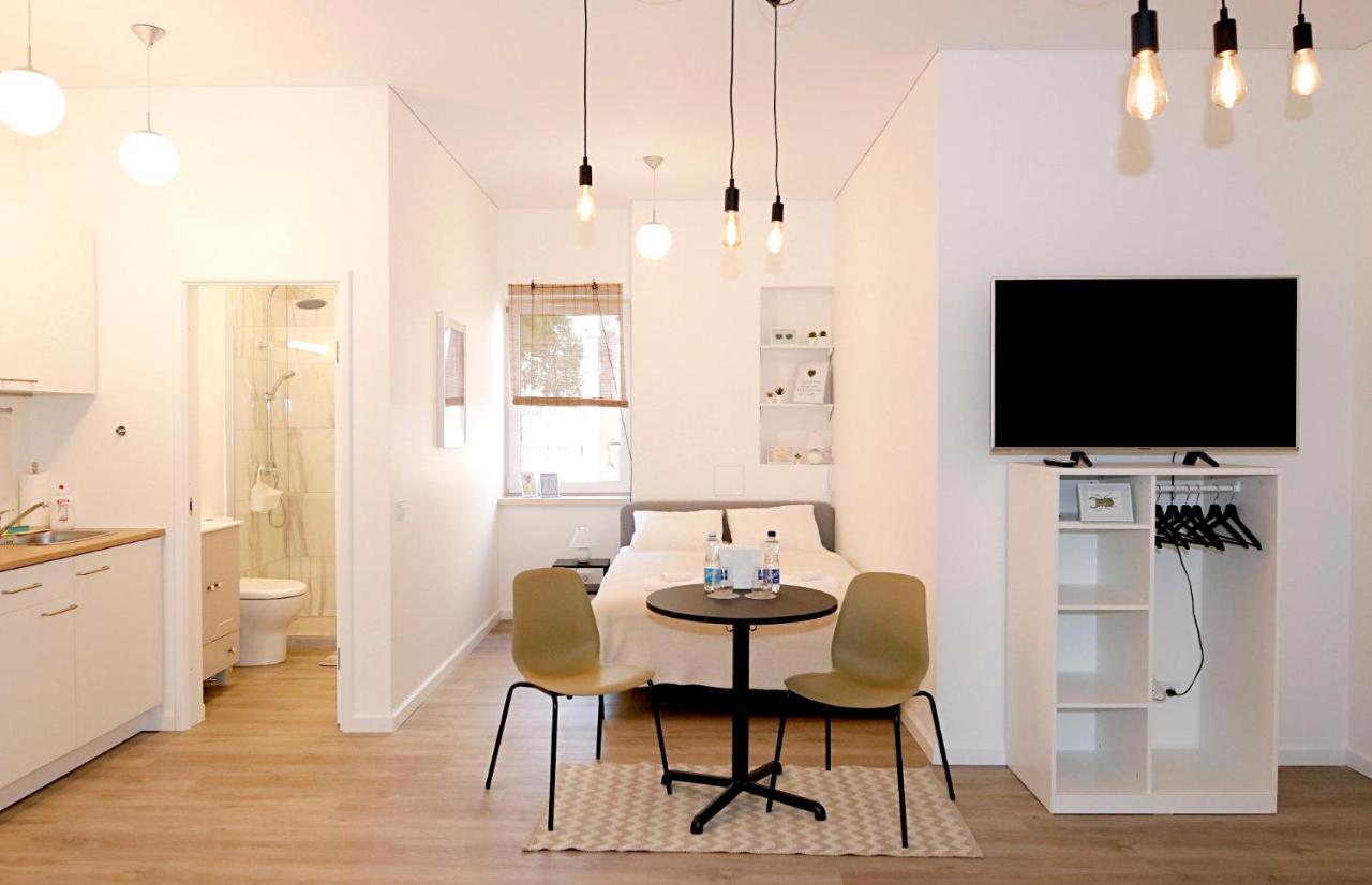 Minimalist Studio Old Town Apartments By Hostlovers Kaunas Kültér fotó