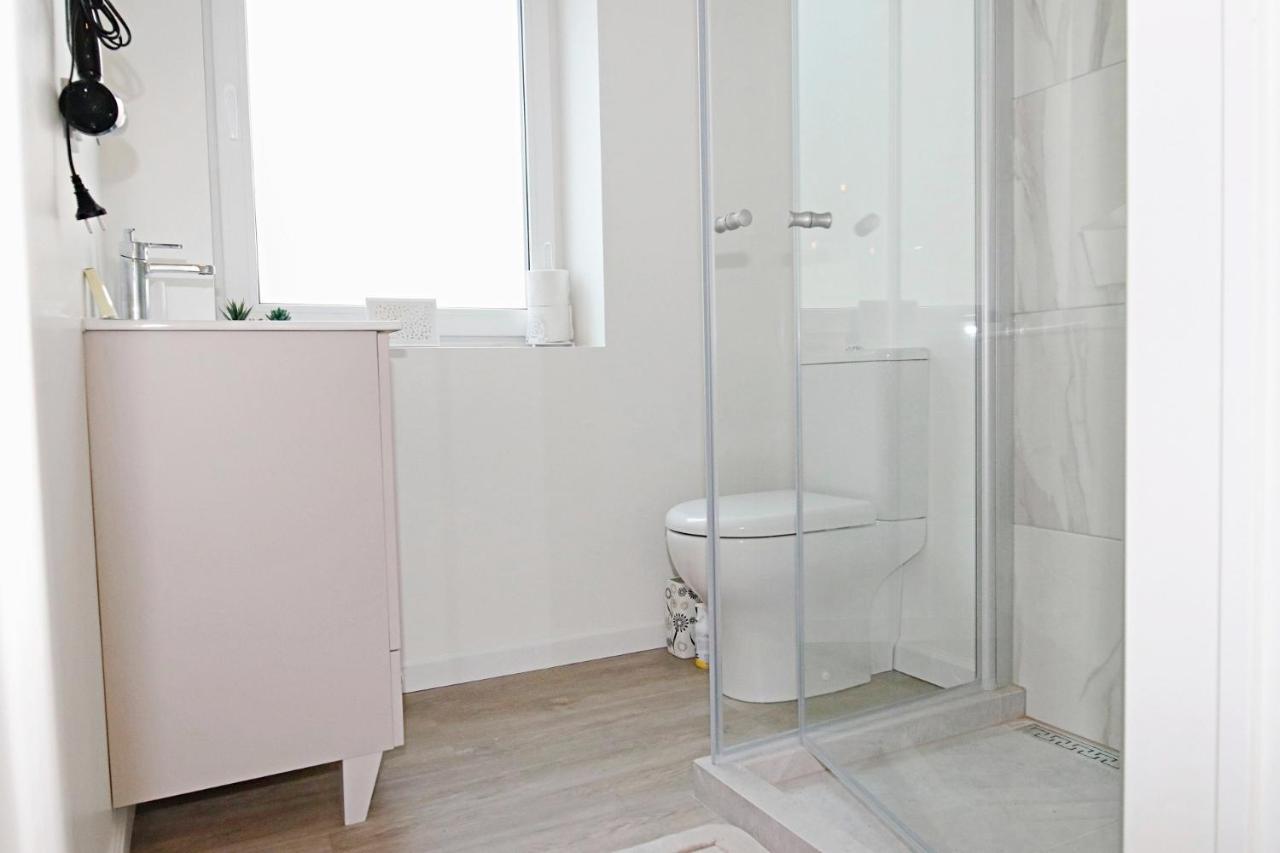 Minimalist Studio Old Town Apartments By Hostlovers Kaunas Kültér fotó