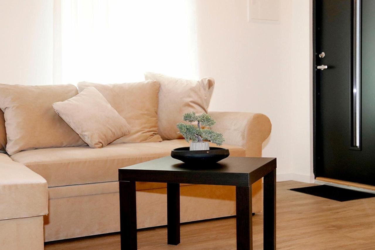 Minimalist Studio Old Town Apartments By Hostlovers Kaunas Kültér fotó