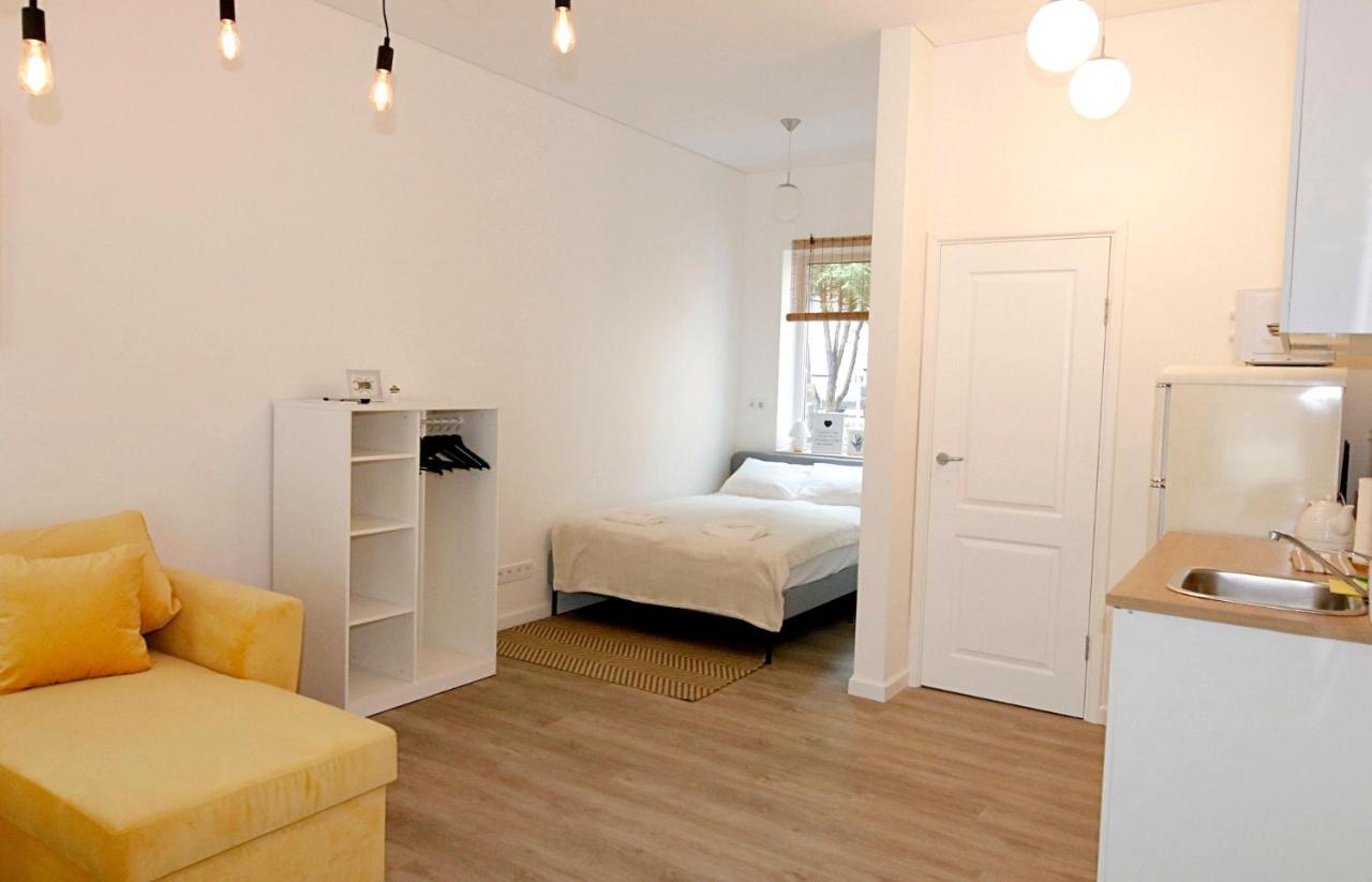Minimalist Studio Old Town Apartments By Hostlovers Kaunas Kültér fotó